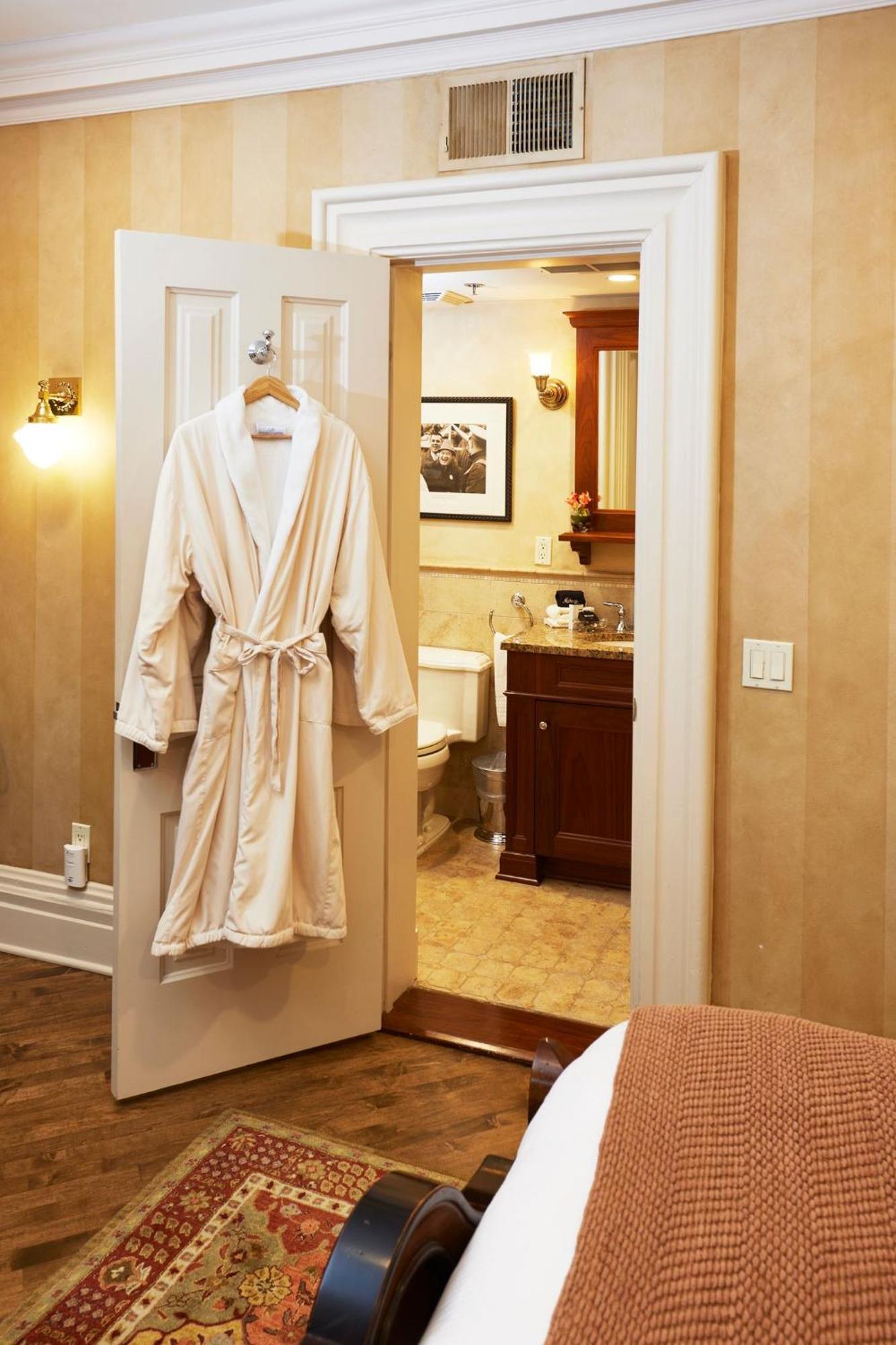Mansion Hill Inn Мадисон Экстерьер фото